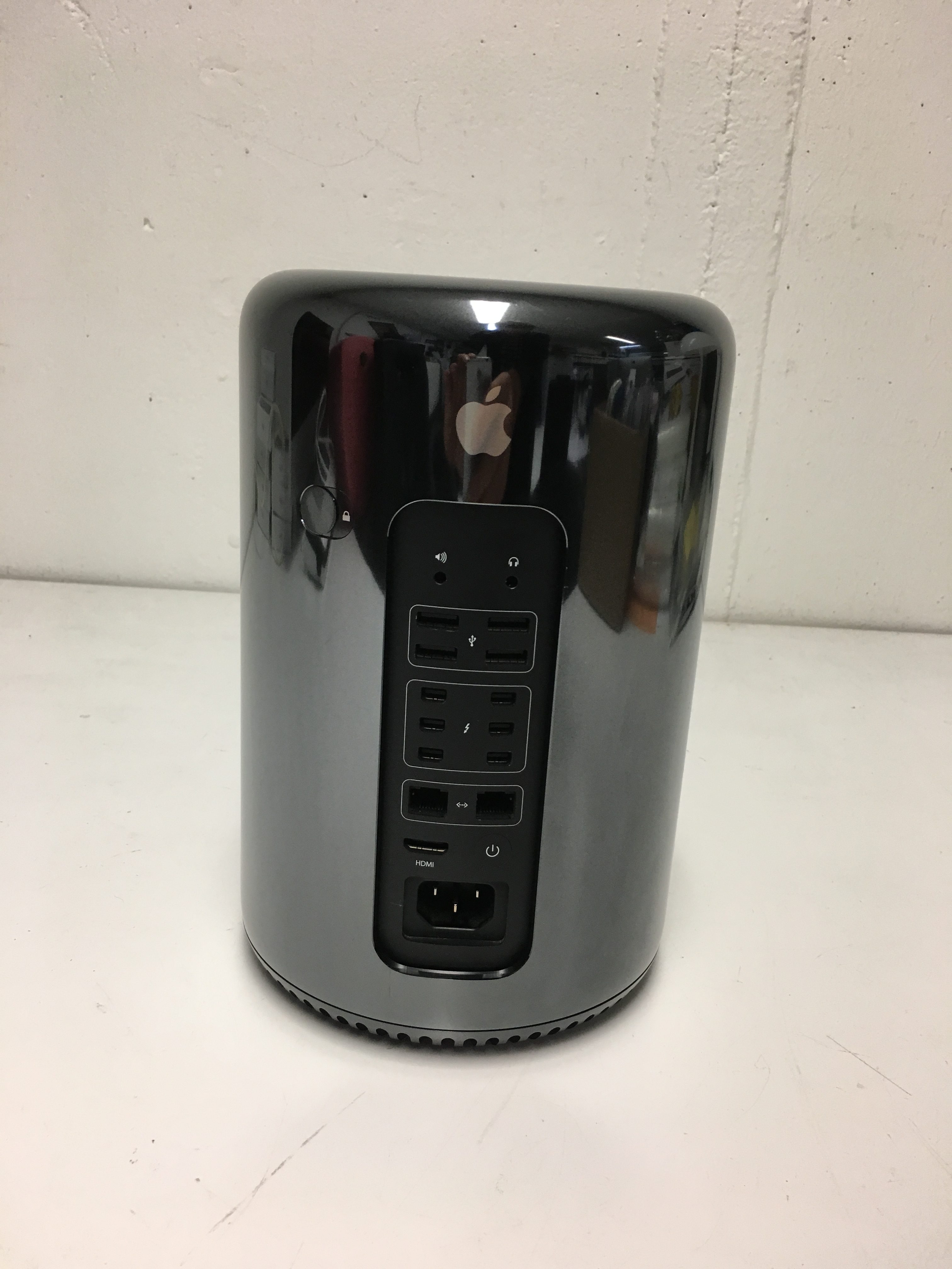 Mac Pro Black Late Refurbished Intel Xeon E With Mb L Cache